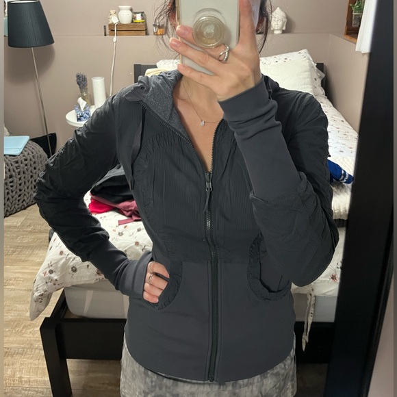 Reversible Lululemon Sweater - Picture 5 of 5